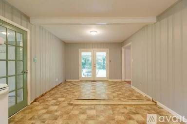 Main picture of 1303 W Park Ave