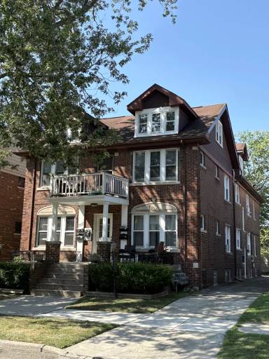 Main picture of 1007 Beaconsfield Ave
