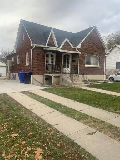 Main picture of 137 N Tremont St