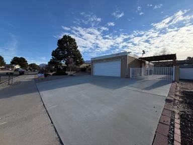 Main picture of 7210 Ticonderoga Rd NE