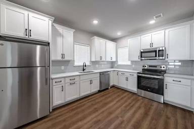 Main picture of 182 Excelsior Ave