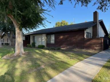 Main picture of 6908 N Half Moon Dr