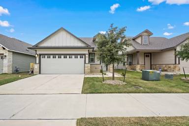 Main picture of 827 Mineral Wells Ln