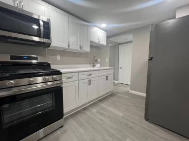 Main picture of 3620 North Point Blvd