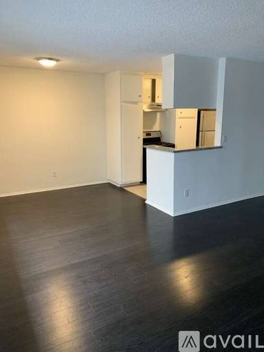 Main picture of 5535 Carlton Way