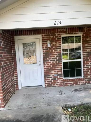 Main picture of 214 Bluebird Ln