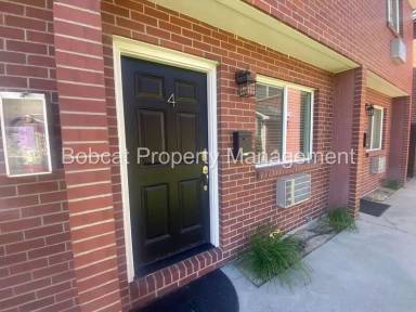 Main picture of 2590 N Carson St