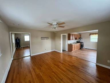 Main picture of 6 Avenue B