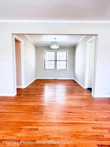 Main picture of 883 Park Ln