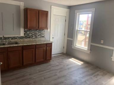 Main picture of 133 South St