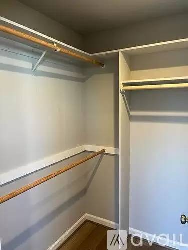 Main picture of 2488 Pilot Knob Dr