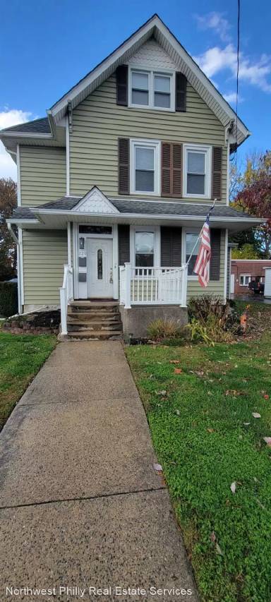 Main picture of 220 Ryers Ave