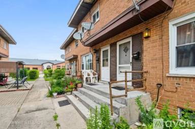Main picture of 5847 Lincoln Ave