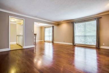 Main picture of 5937 E University Blvd