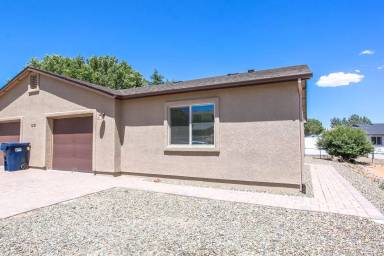 Main picture of 1251 N Barzona Ave