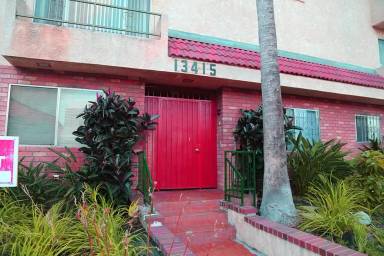 Main picture of 13415 Doty Ave Apartments