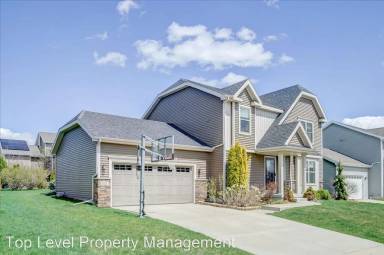 Main picture of 668 Pelican Ln