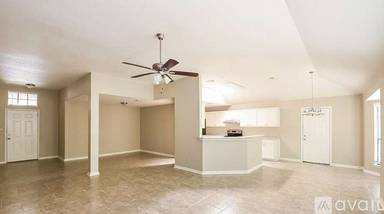 Main picture of 121 Plaza Dr