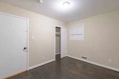 Main picture of 1303 Thornden Rd