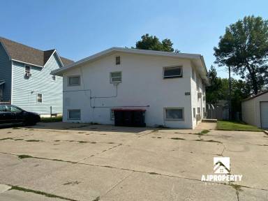 Main picture of 708 S 2nd Ave