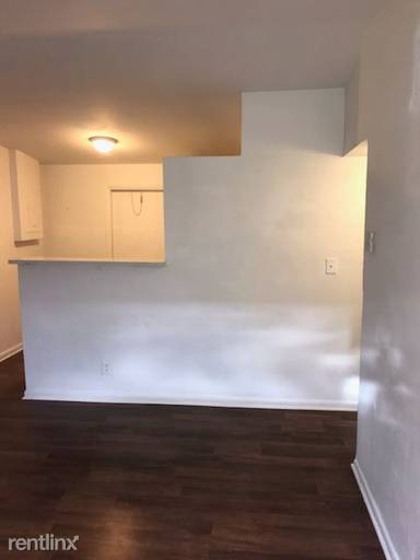 Main picture of 519 NW 8th Ave