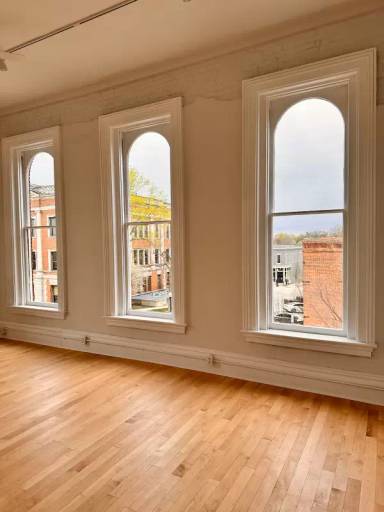 Main picture of 200 W Washington St