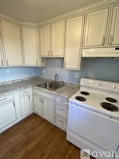 Main picture of 1727 Elm Ln