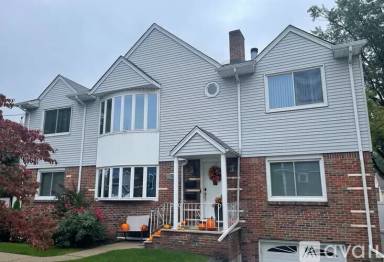 Main picture of 49 Grove St