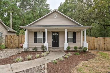 Main picture of 1233 Calhoun St