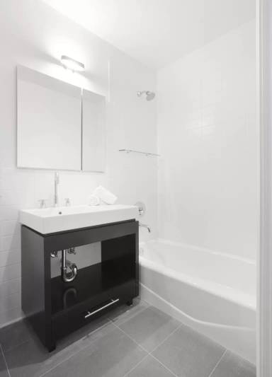 Main picture of 25 Washington St Apartments