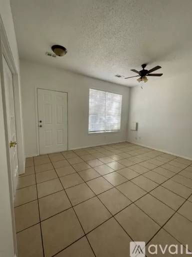 Main picture of 2913 Newport Ave