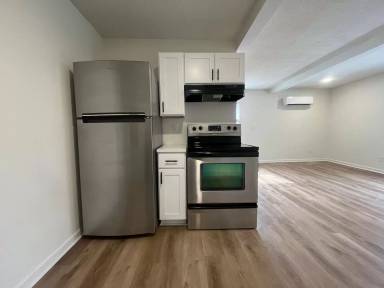 Main picture of 2 Easy St