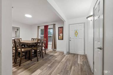 Main picture of 213 Twin Oaks Dr