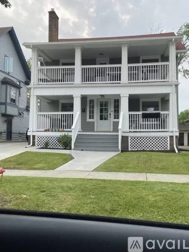 Main picture of 1278 W 106th St