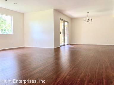 Main picture of 2032A Barry Ave