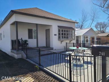 Main picture of 741 Ruth St