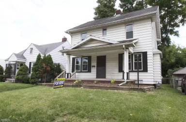Main picture of 2151 W Sylvania Ave