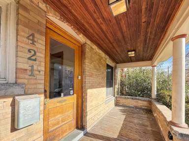 Main picture of 431 E 1st Ave