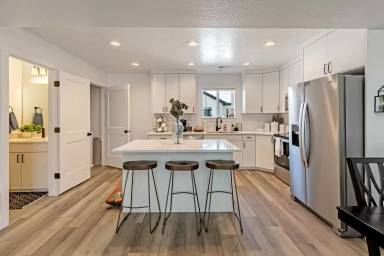 Main picture of Madison Towns on 40th