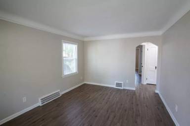 Main picture of 7786 Westwood St