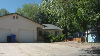 Main picture of 996 Ussie Ave
