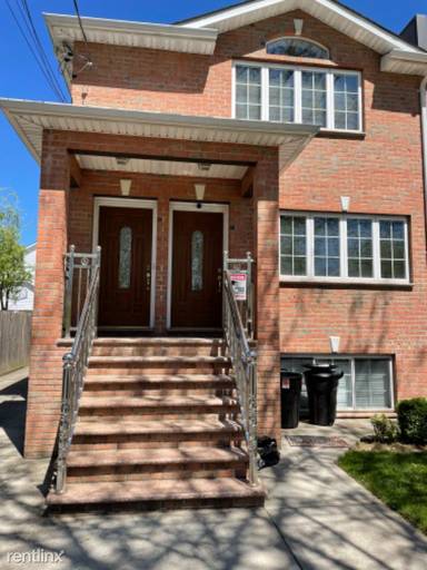 Main picture of 16427 78th Ave