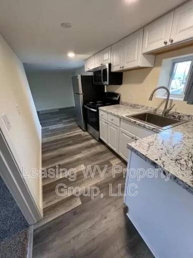 Main picture of 401 Main Ave