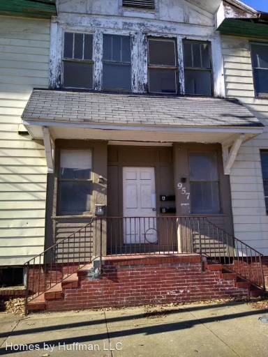 Main picture of 957 S Kentucky Ave