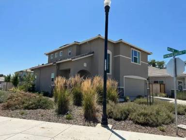 Main picture of 1504 Willow Dr