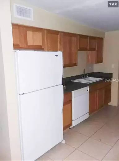 Main picture of 11031 Hassle Ave