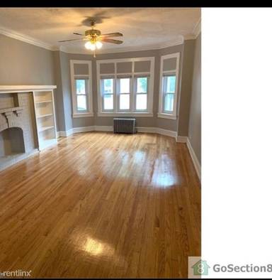 Main picture of 9006 S Escanaba Ave