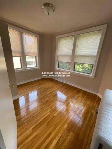 Main picture of 1361 W Estes Ave