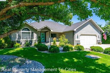 Main picture of 124 Lesa Marie Ln