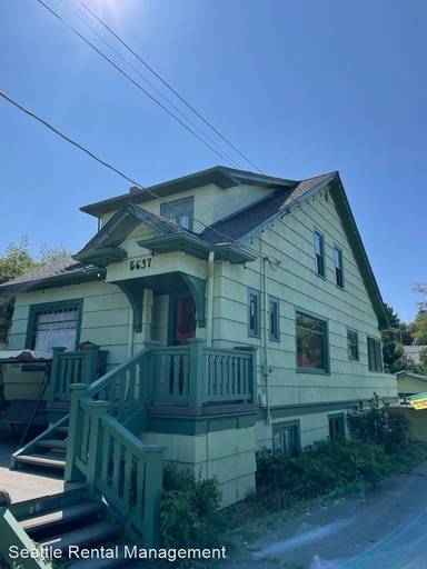 Main picture of 5637 30th Ave SW